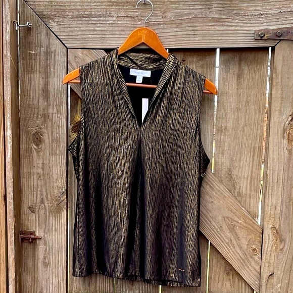 Nine West Tops - Nine West black and gold sleeveless kit top